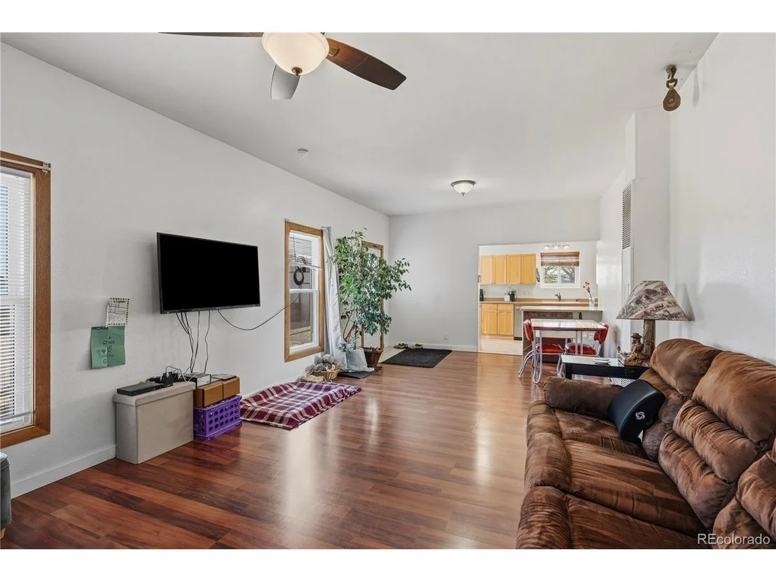 Photo of 40527 County Road 37