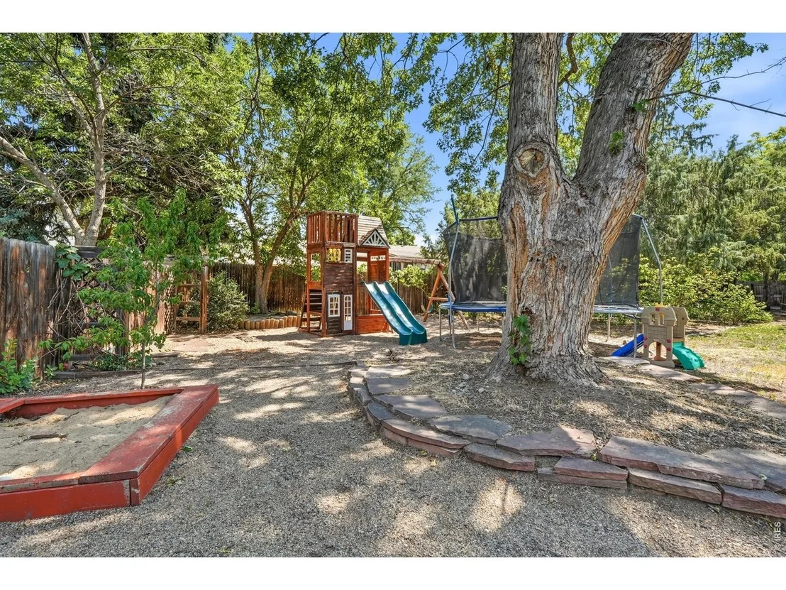Photo of 14 Princeton Cir
