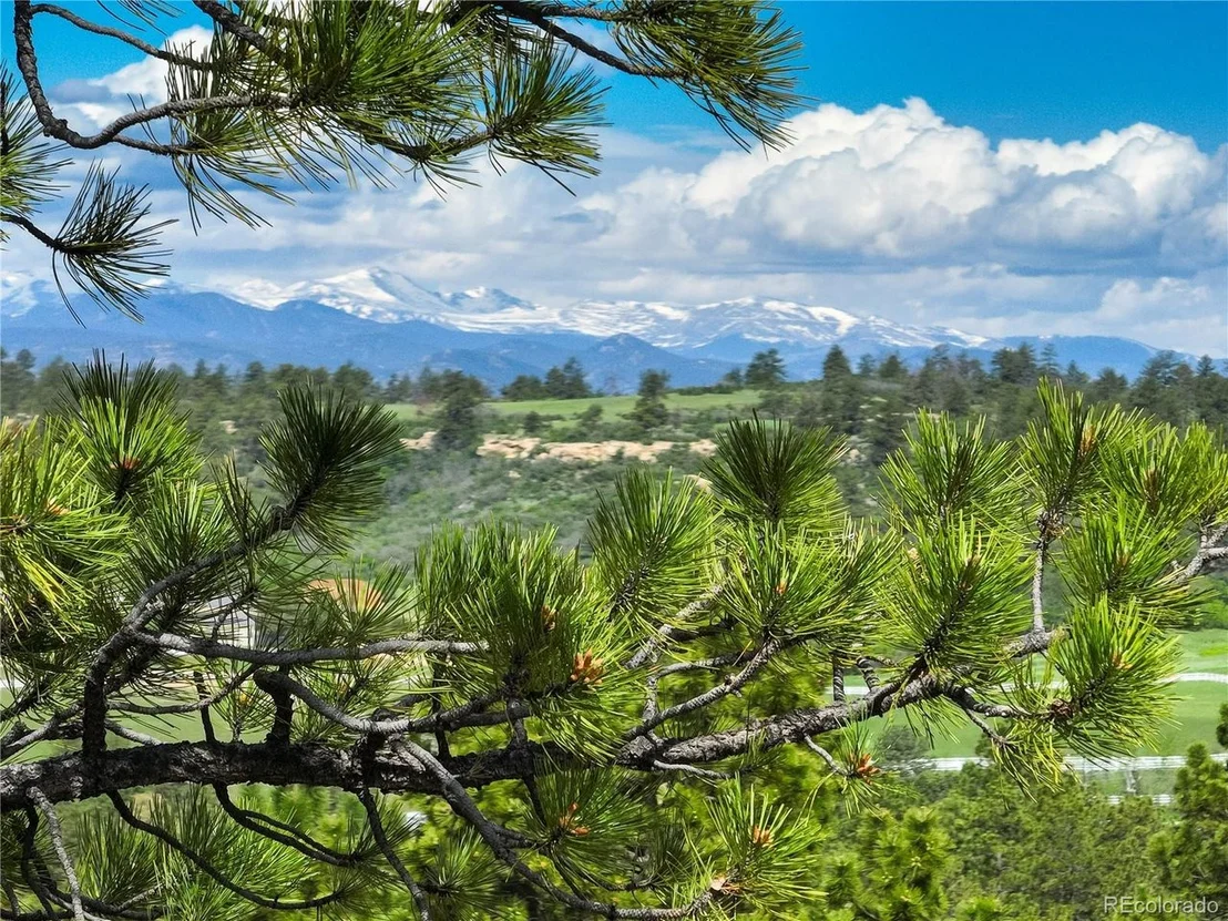Photo of 1085 Golf Estates Pt