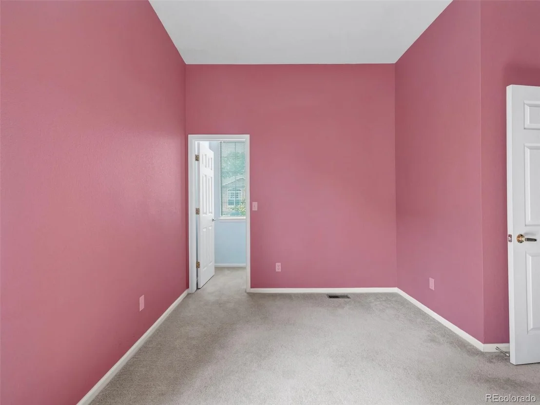 Photo of 658 Clarendon Dr