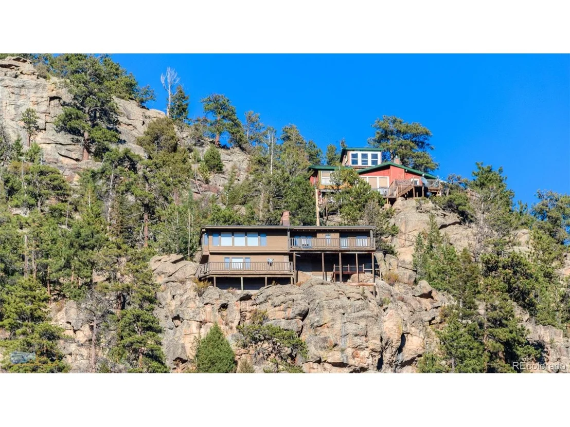 Photo of 452 Alpine Dr