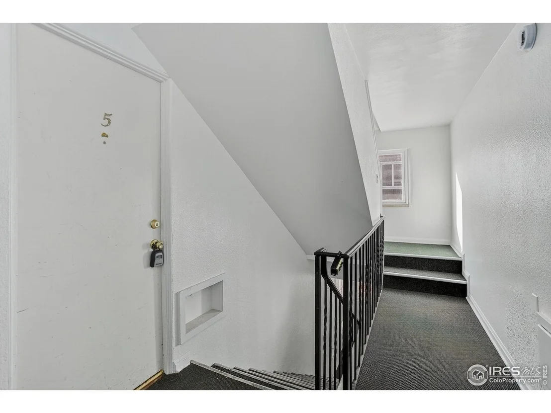 Photo of Unit 5 at 961 16th St