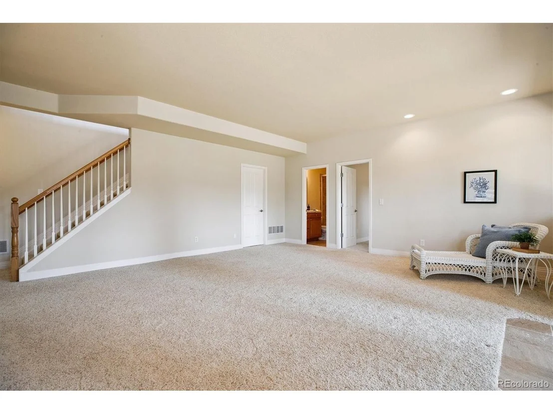 Photo of 6713 Hillside Way