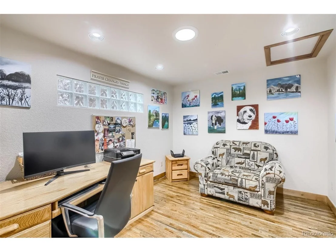 Photo of 5335 Pine Ridge Rd
