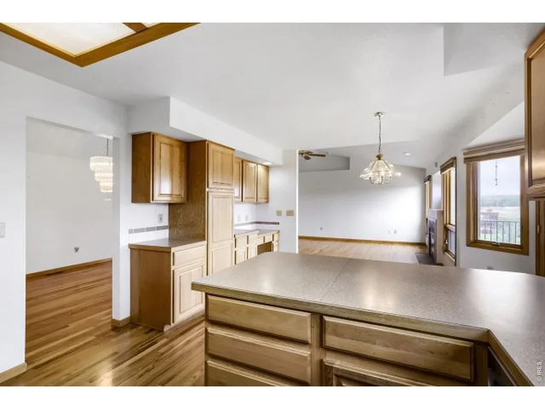 Photo of 557 Trailwood Cir