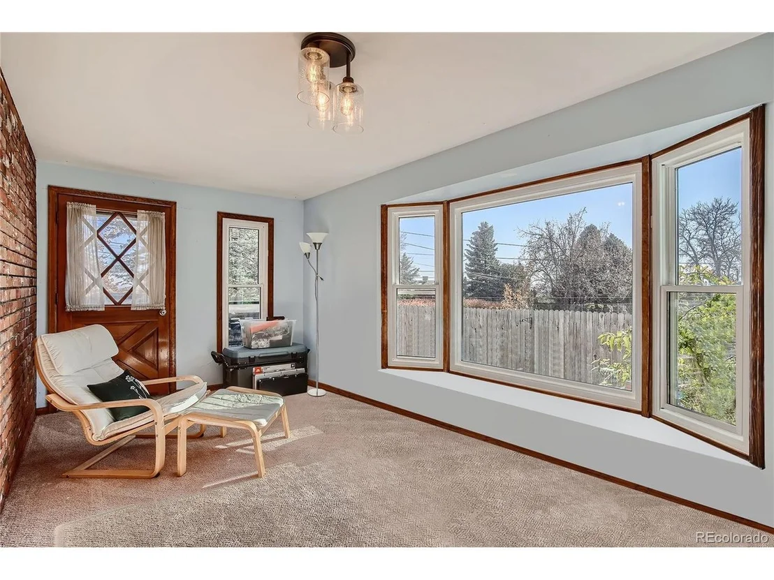 Photo of 6988 Carr Ct