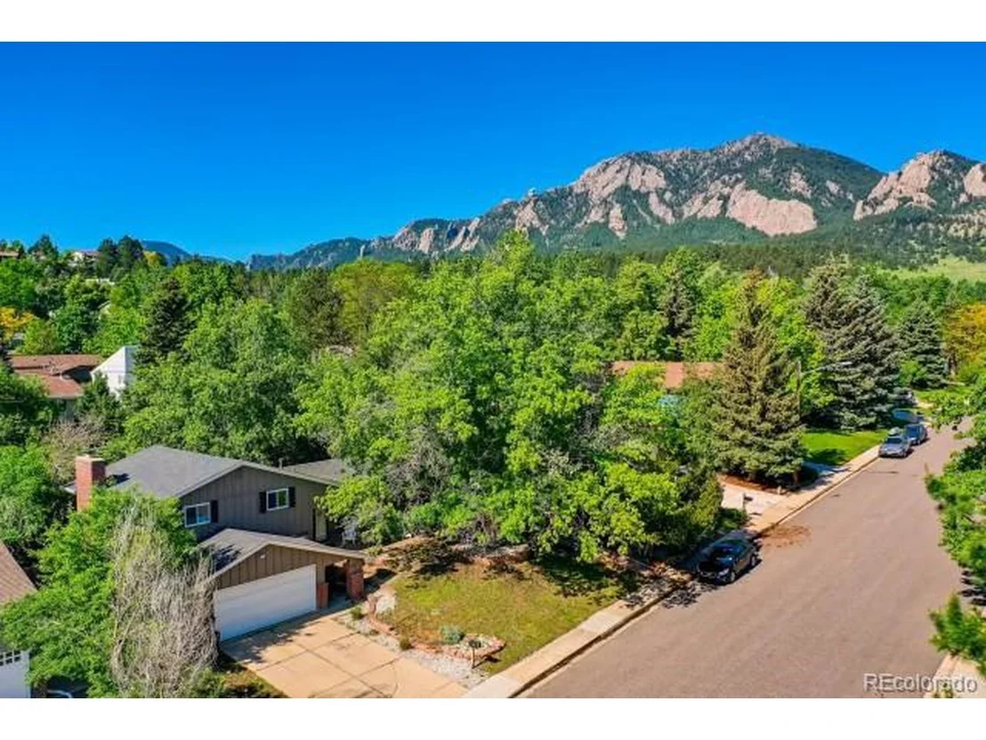 Photo of 2890 Heidelberg Dr