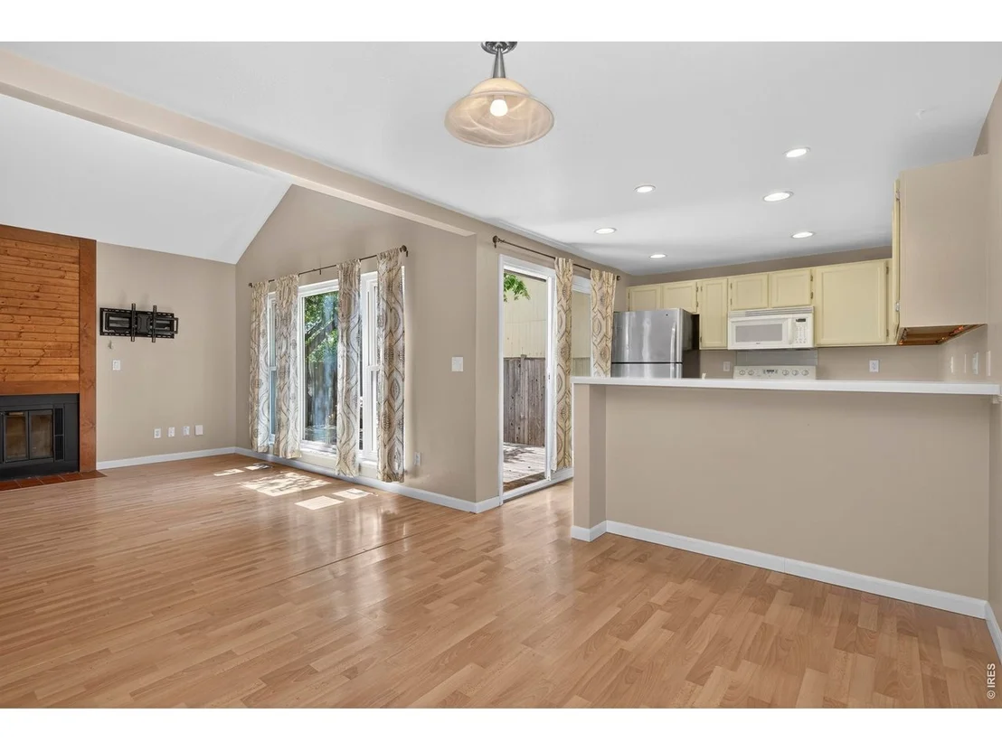 Photo of 4535 Seaway Cir