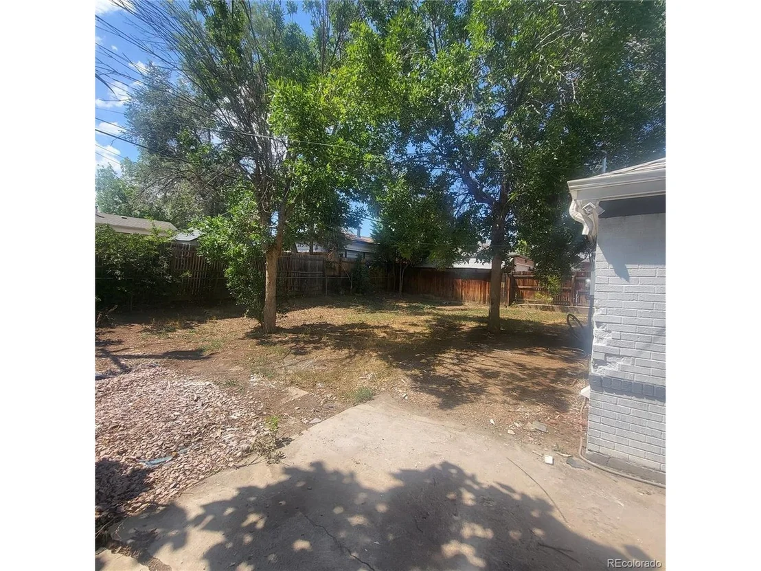 Photo of 9191 Vine St
