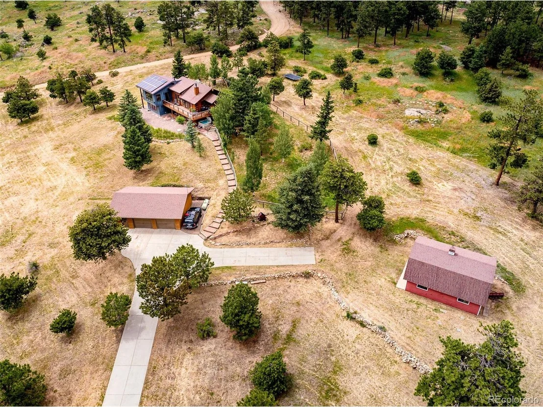 Photo of 1414 Mountain Pines Rd