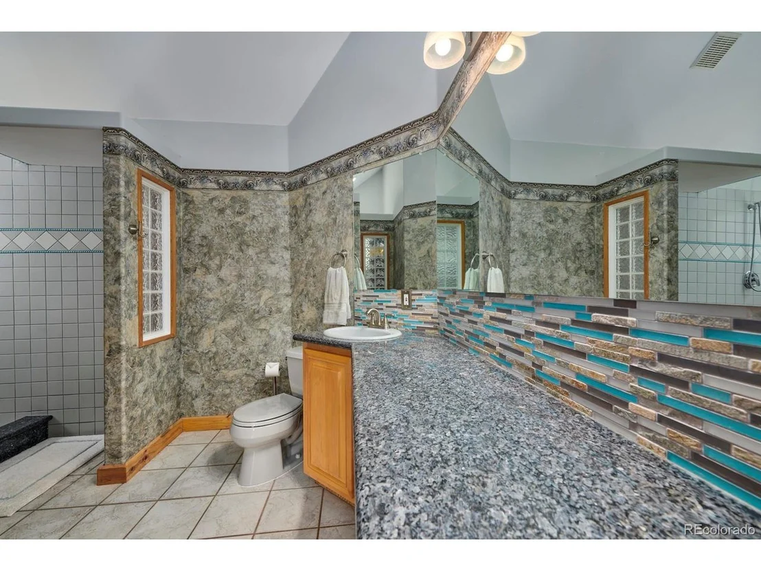 Photo of 323 Spruce Way