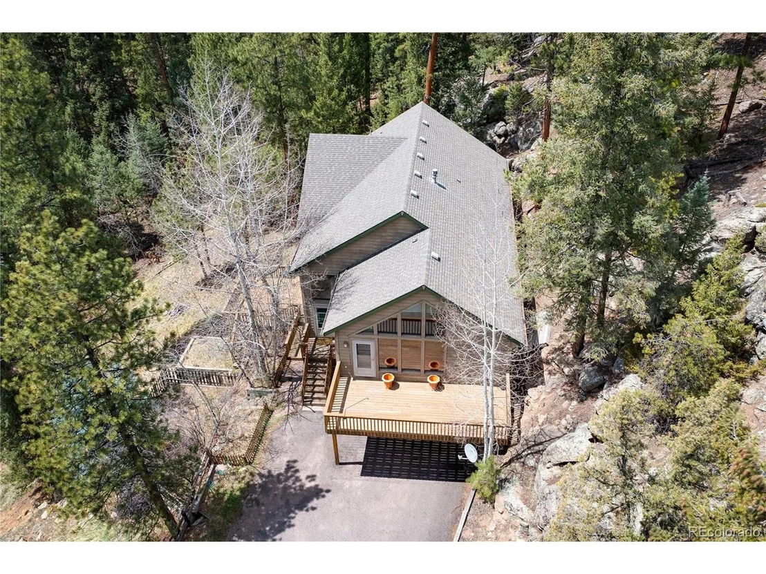 Photo of 6935 Sprucedale Park Way