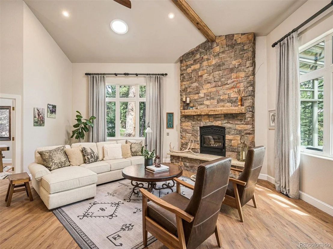Photo of 137 Nuthatch Rd