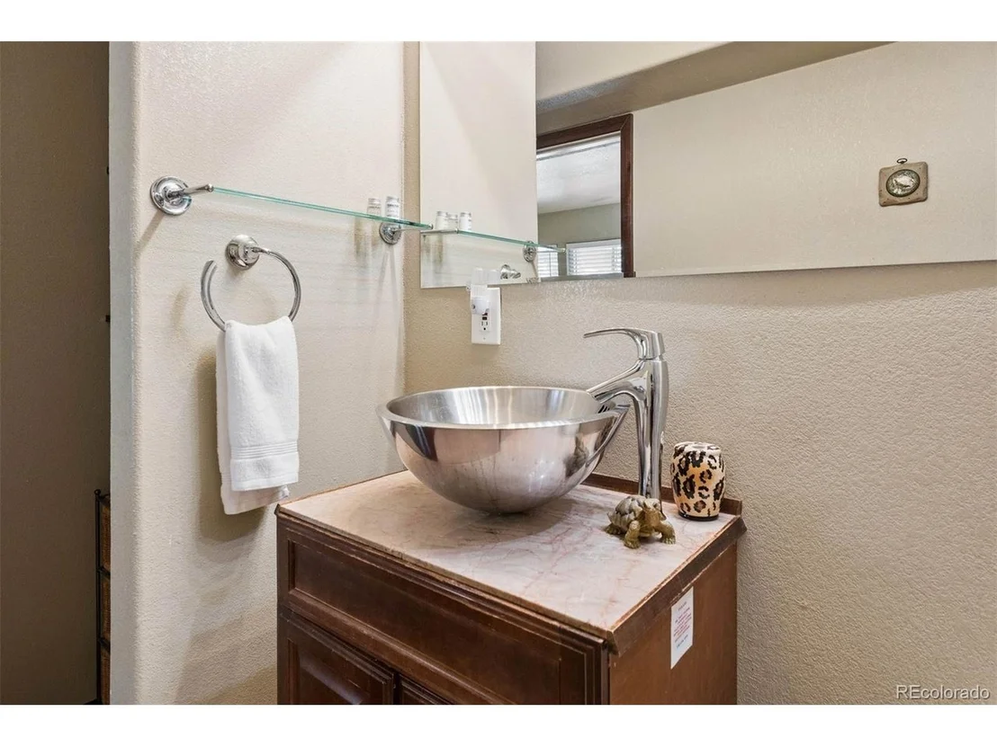 Photo of 221 Juniper Ln