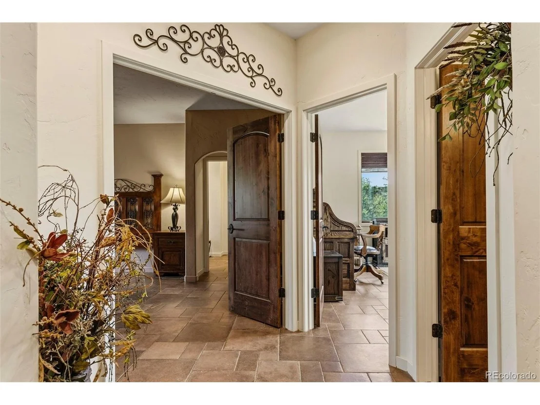 Photo of 28098 Green Valley Ln