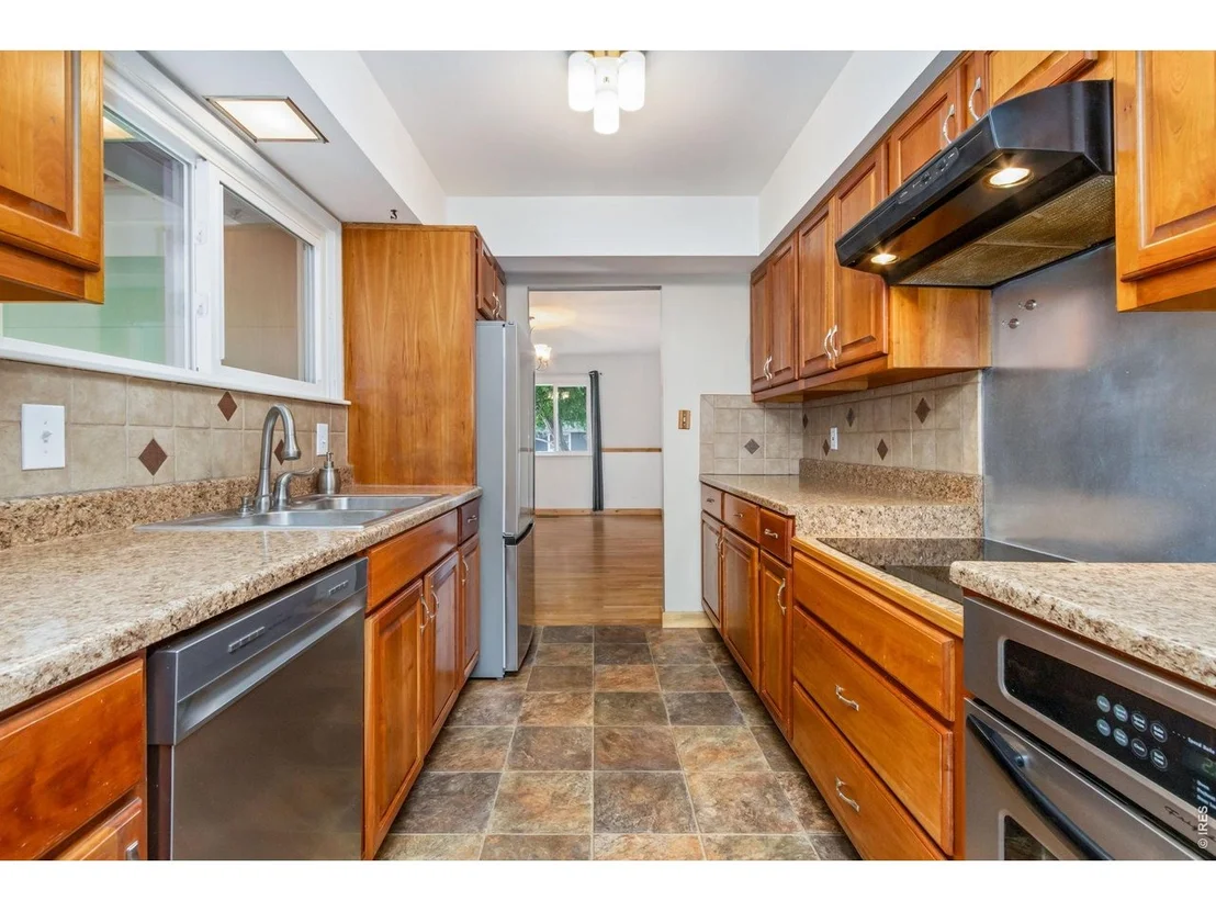 Photo of 3300 Tharp Dr