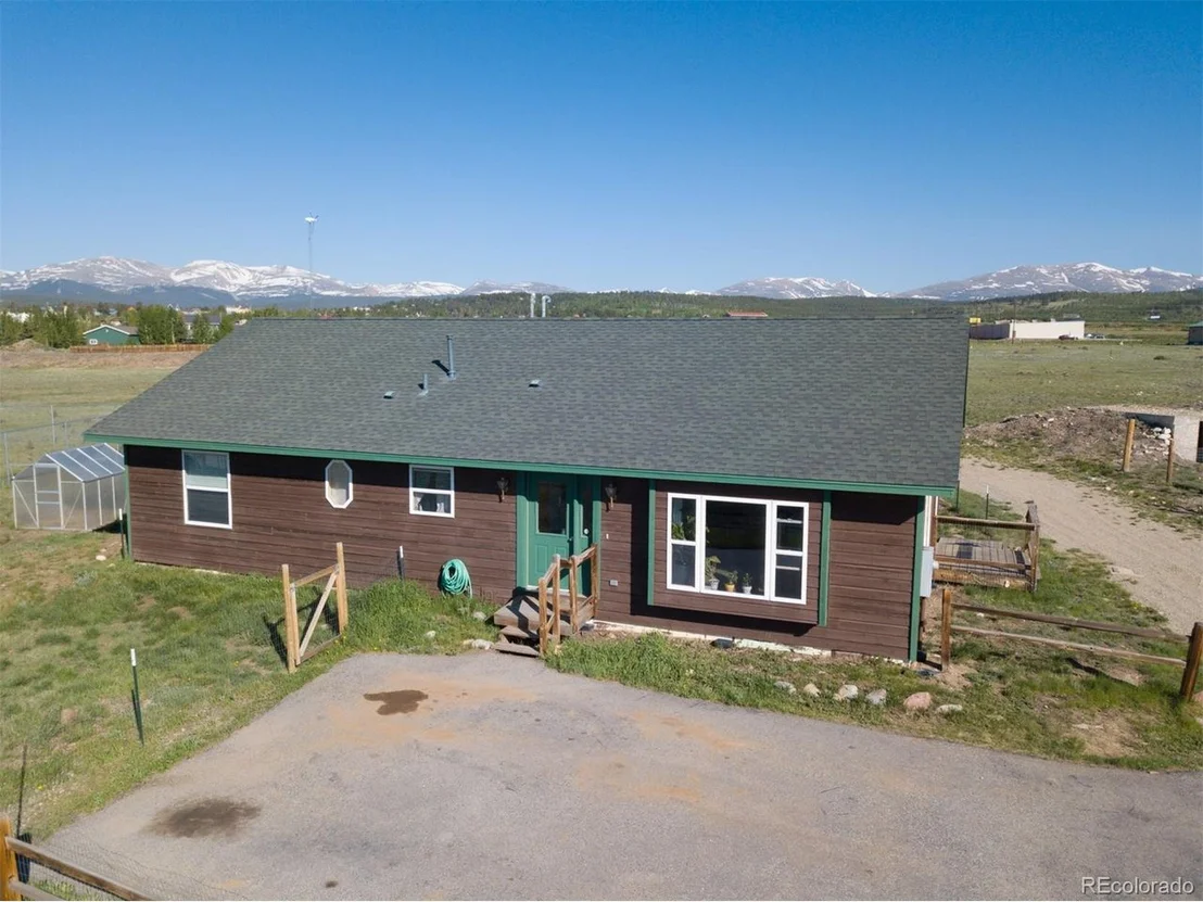 Photo of 1205 Meadow Dr