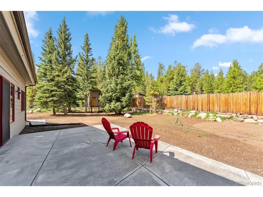 Photo of 475 Vail Cir