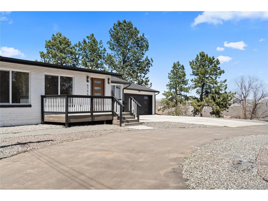 Photo of 6766 Zenobia Loop
