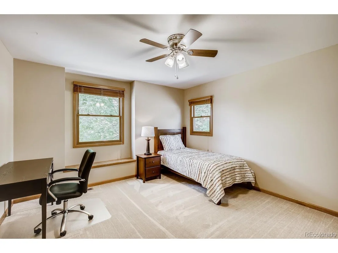 Photo of 2000 Emerald Dr