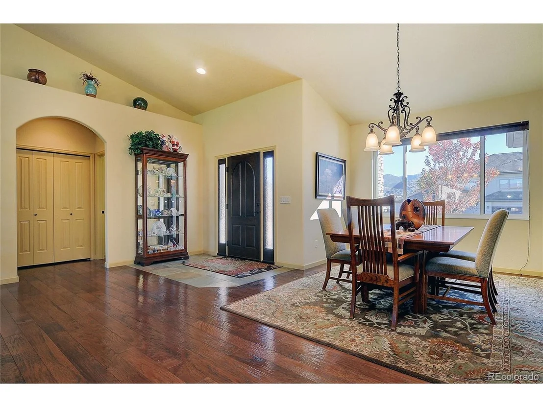 Photo of 415 Cottonwood Cir