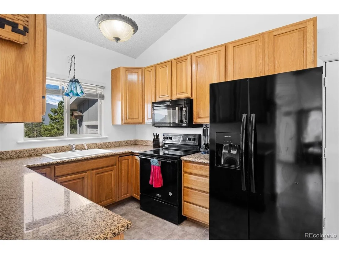 Photo of 1729 Crow Valley Rd