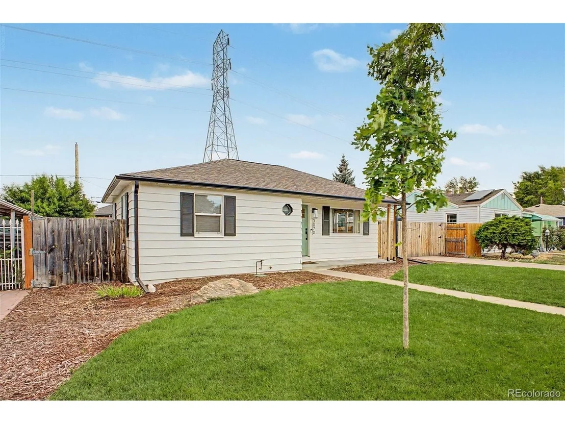 Photo of 3070 W Ford Pl