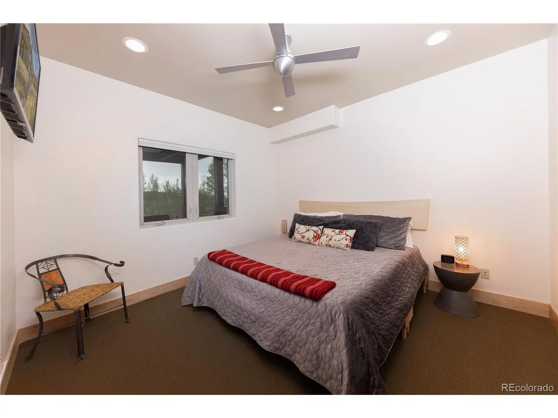 Photo of 354 Ensign Dr
