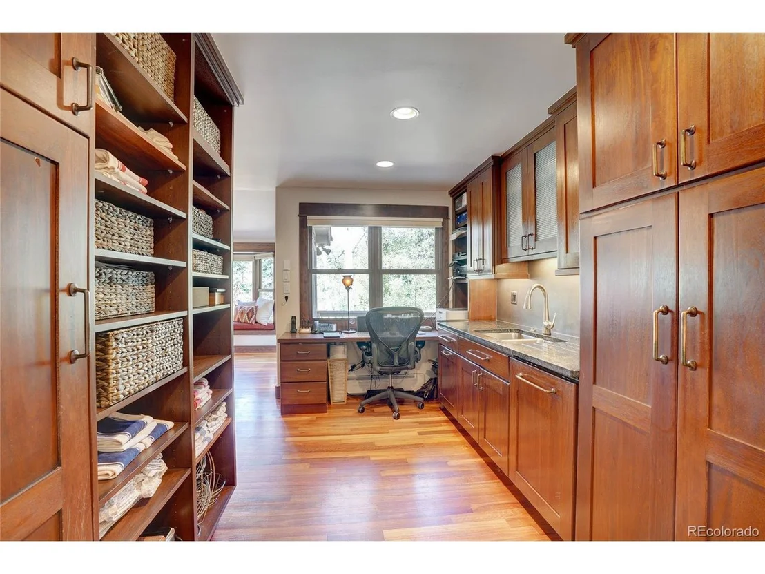 Photo of 25751 Village Cir