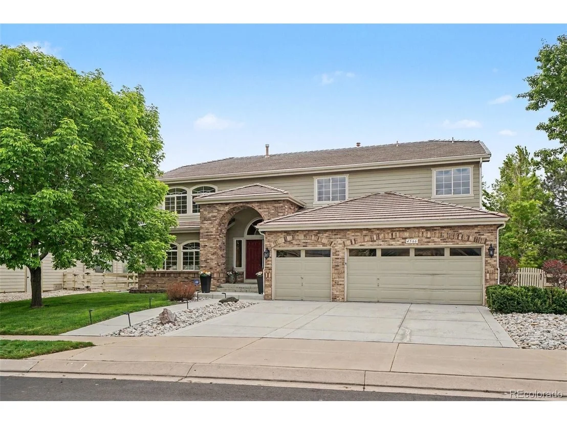 Photo of 4566 Castle Cir