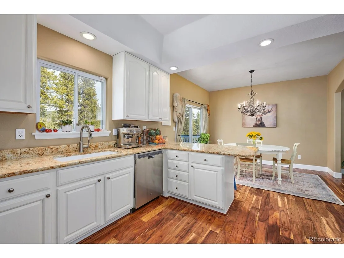 Photo of 459 Aspen Ln