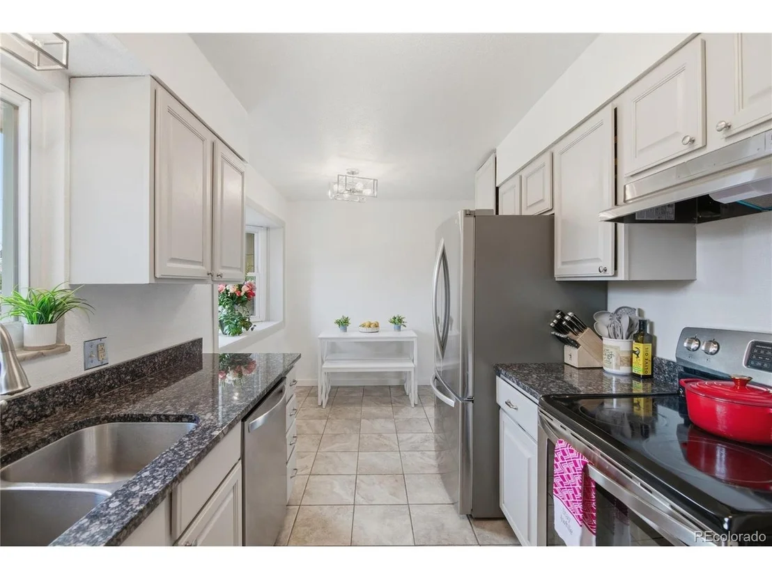 Photo of 580 W 79th Pl