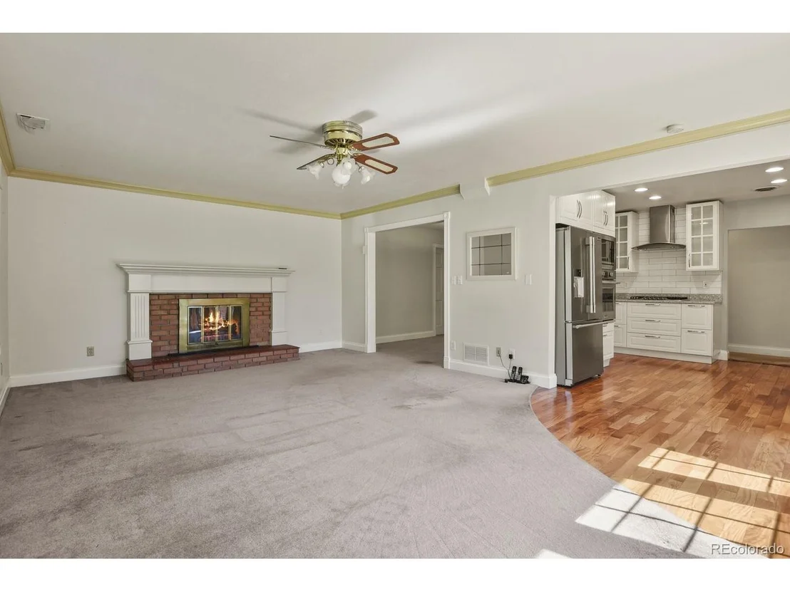 Photo of 831 Troy St