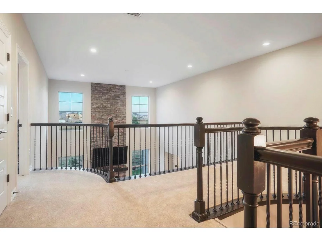 Photo of 1293 Lyons Ln