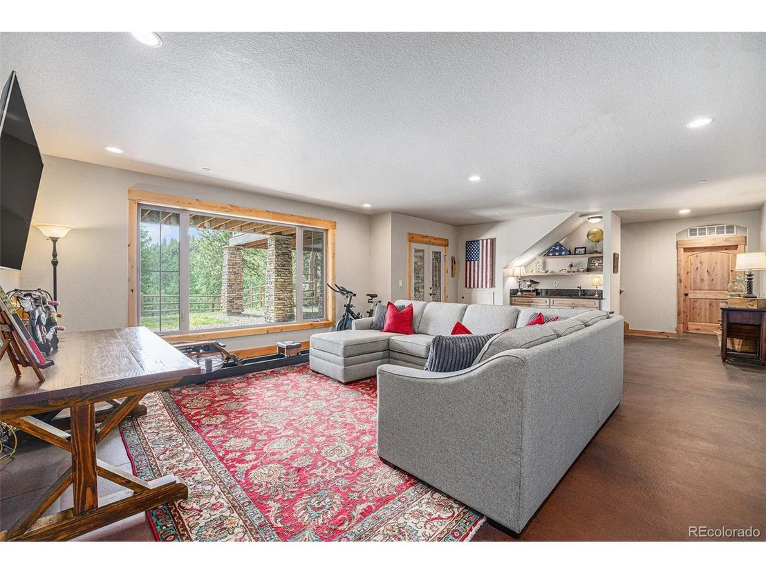 Photo of 342 Crescent Lake Rd