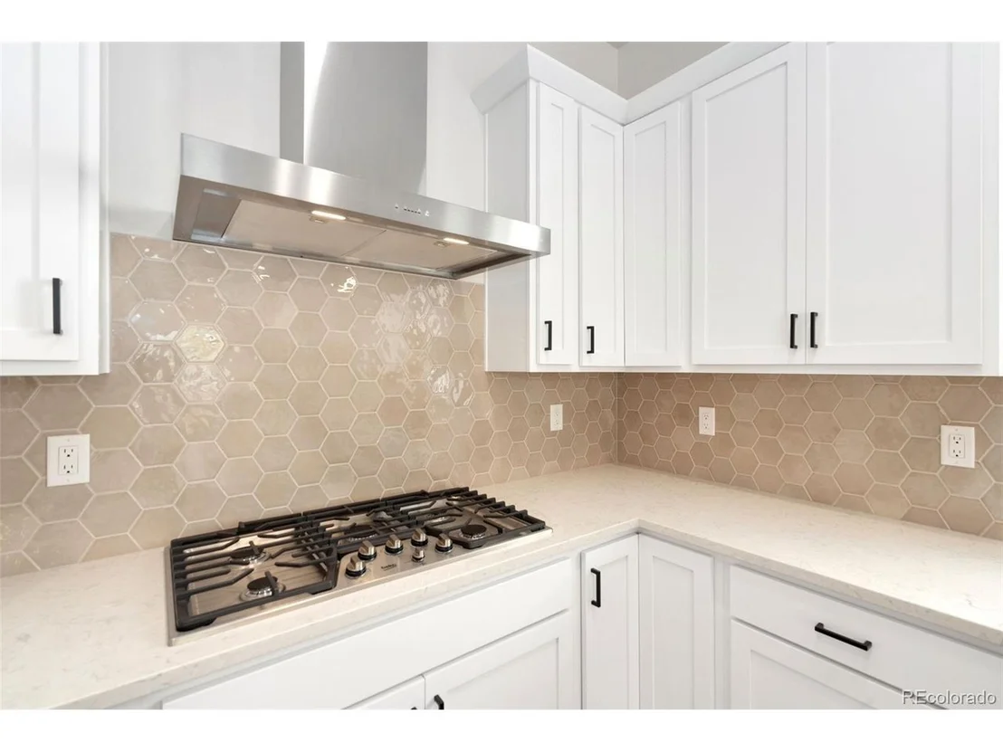 Photo of 1739 Barefoot Dr