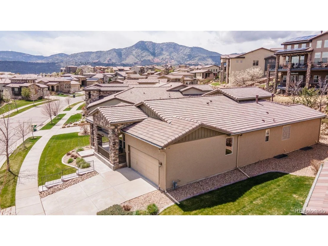 Photo of 2354 S Juniper Cir