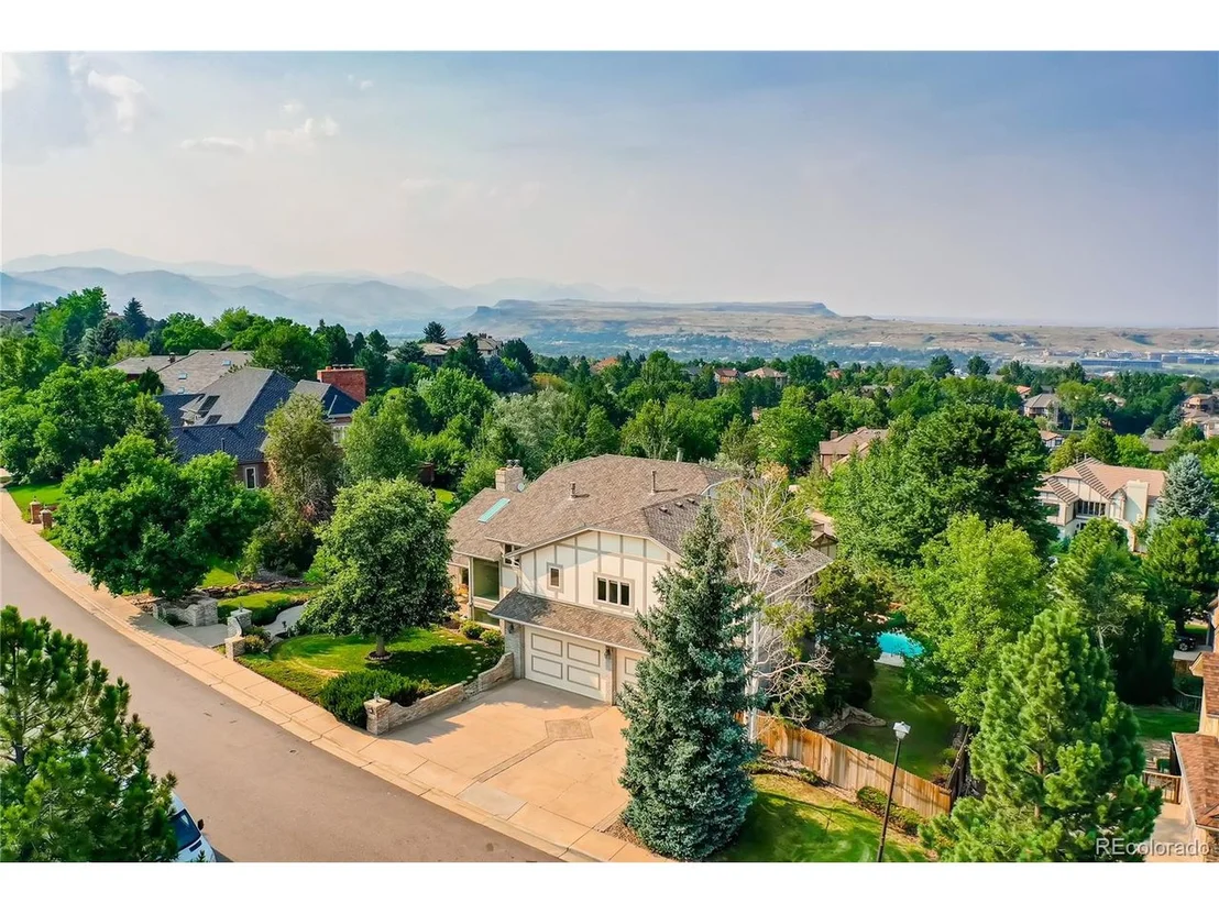 Photo of 15569 W Maple Dr