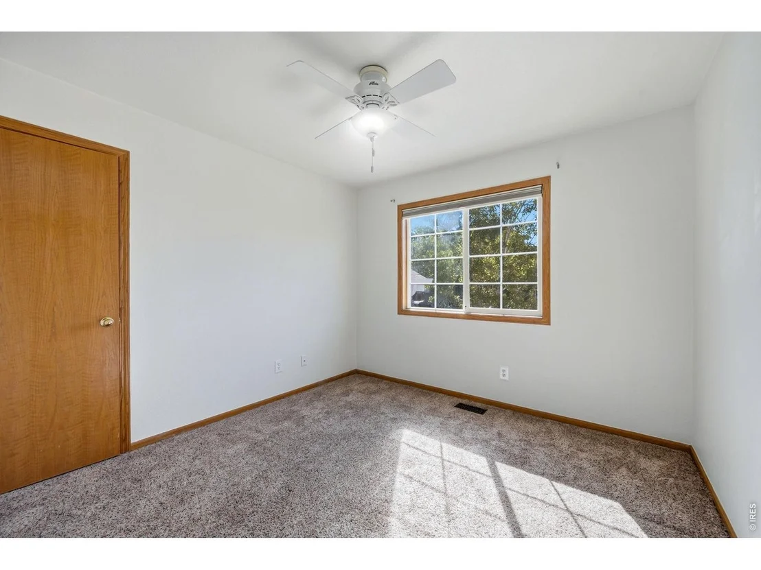 Photo of 430 Derry Dr