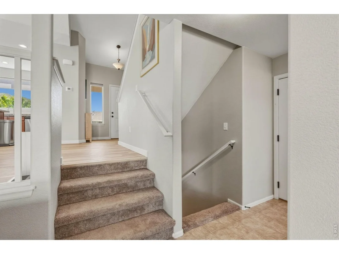 Photo of 956 Maplebrook Dr
