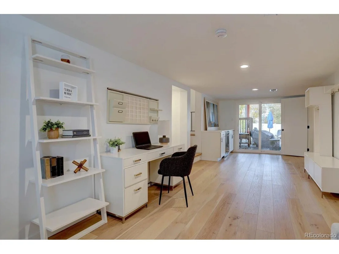Photo of 7881 S Kit Carson Dr