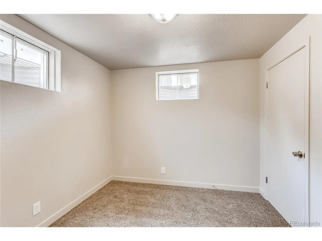 Photo of 140 Northglenn Dr