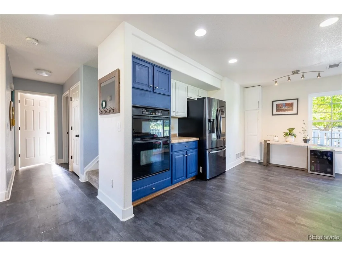 Photo of 11821 Zenobia Loop