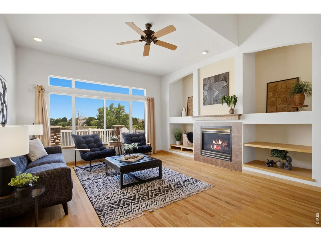 Photo of 535 Lakeside Pl
