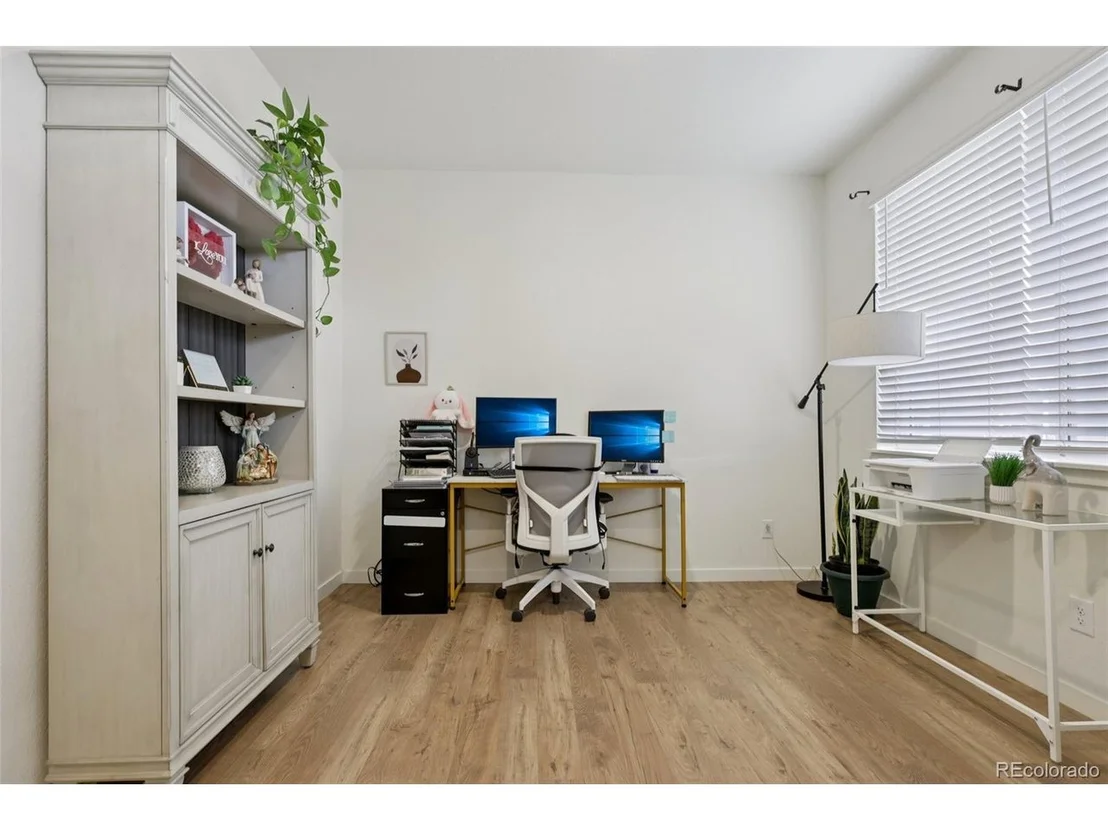 Photo of 45877 Orchid Ave