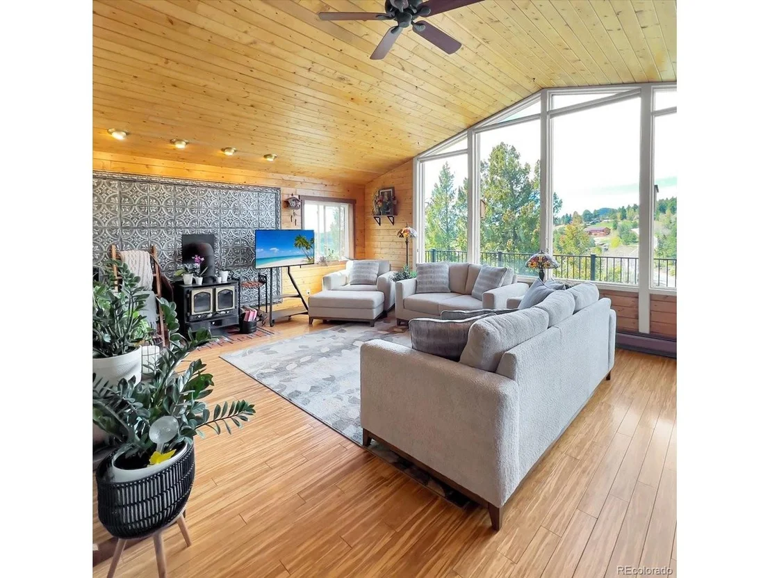 Photo of 22155 Cook Ln