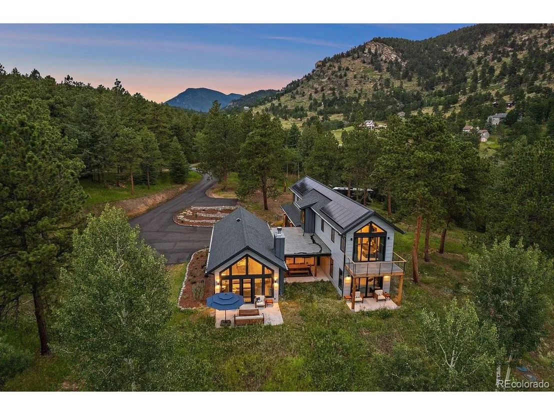Photo of 32990 Stagecoach Blvd