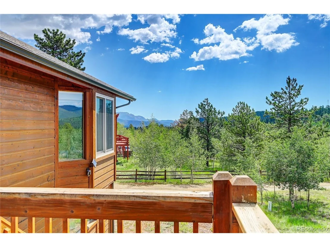 Photo of 111 Mount Evans Dr