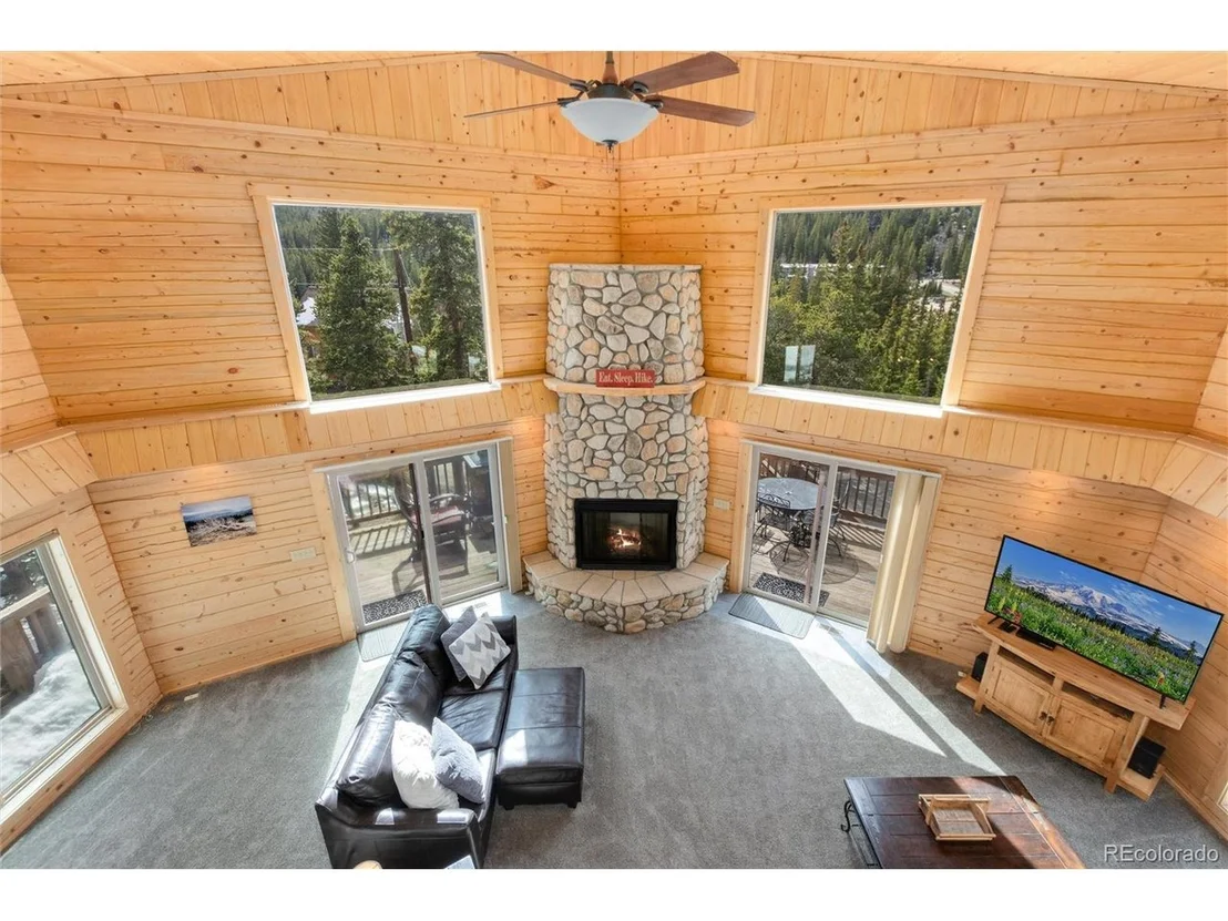 Photo of 696 Brook Dr
