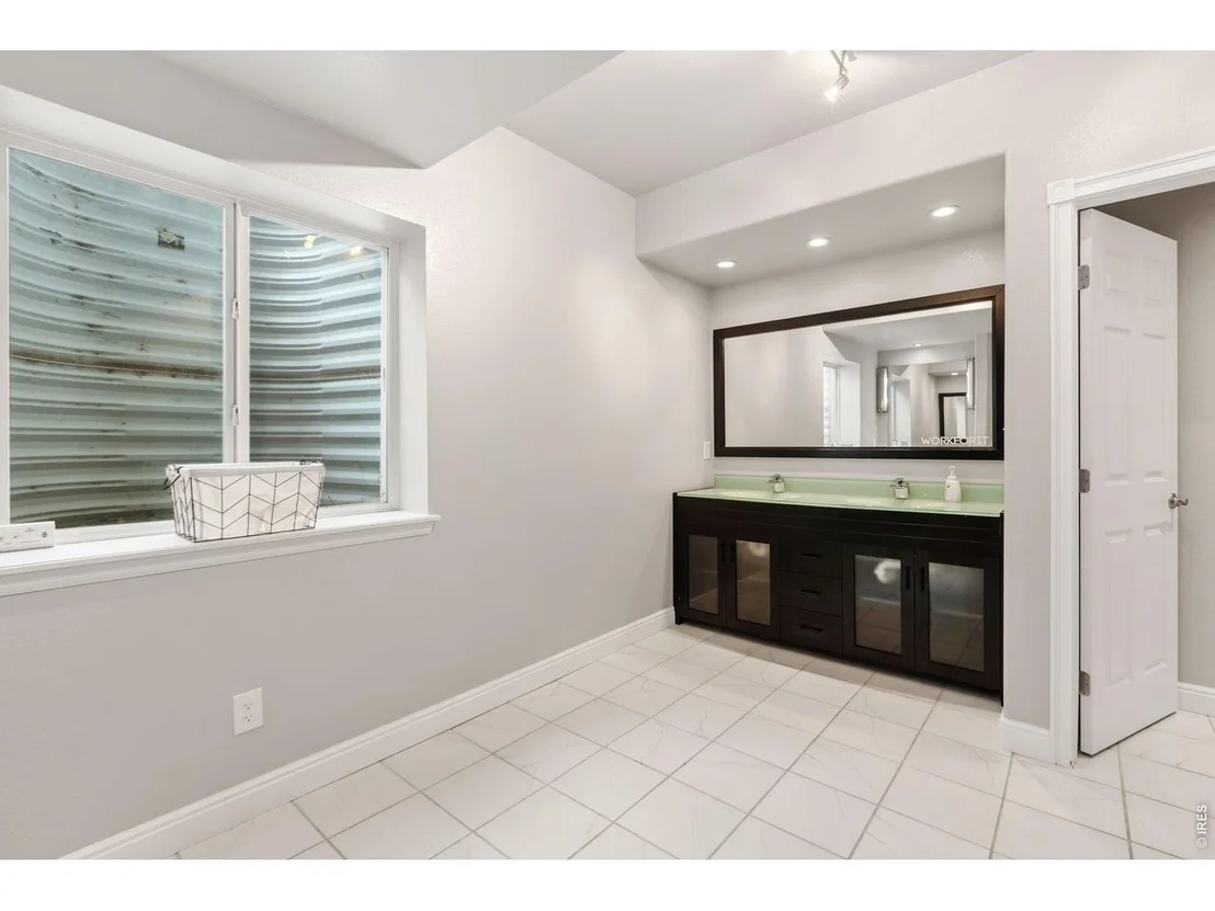 Photo of 600 Botley Dr